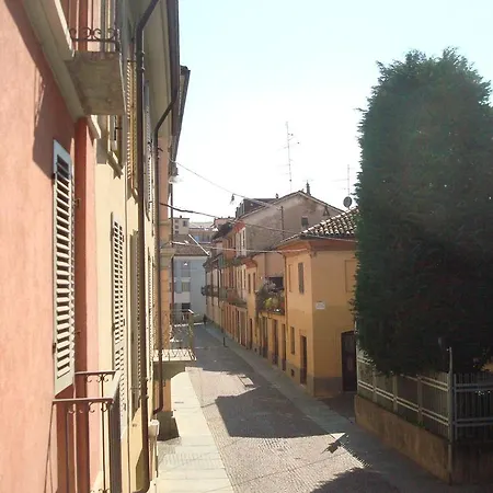 Al Teatro Apartment * Alba (Piedmont)