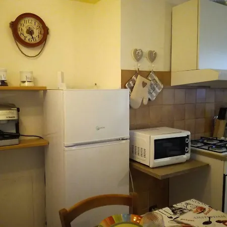 Al Teatro Apartment Daire Alba (Piedmont)